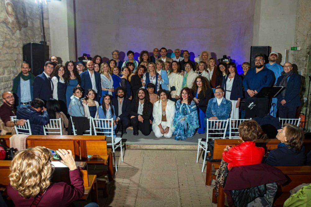 “Sotto un cielo di primavera” incanta le Basiliche Paleocristiane di Cimitile: vernissage partecipato per la seconda edizione