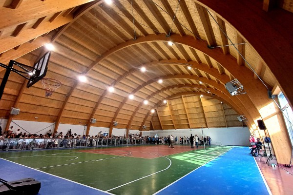 Inaugurazione del nuovo palazzetto dello sport di Ercolano, la Città Metropolitana presente con il Vicesindaco Cirillo: “Investimento concreto per la coesione sociale”