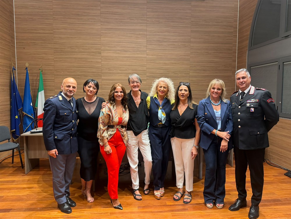 CIMITILE, GRANDE SUCCESSO PER "IO CONOSCO LA PAROLA AMORE - SECONDO STUDIO": UNA SERATA MAGICA NELLE BASILICHE