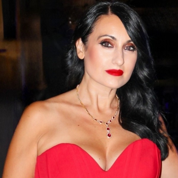 La nobile e meravigliosa voce di Fiorella Boccucci riporta in luce “Munasterio ’e Santa Chiara”