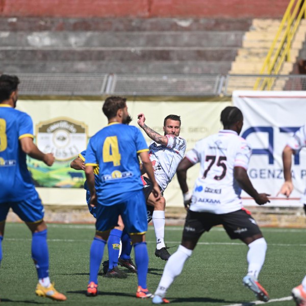 Allegra firma la salvezza della Palmese: il derby è rossonero