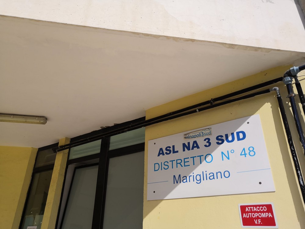 No al cambio del medico di base, calci e pugni al dirigente ASL: 67enne denunciato dai Carabinieri