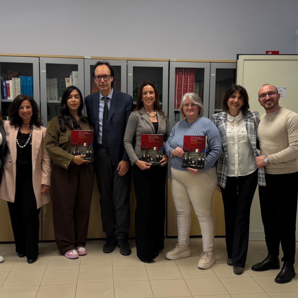 Incontro con Alessandra Cuevas: l'Isis "Rosmini" di Palma Campania diventa presidio di legalità e di coscienza civile