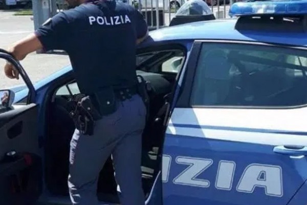 Parcheggiatori abusivi: quattro denunciati perché percepivano il reddito di cittadinanza