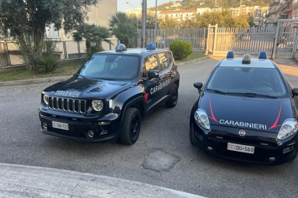 Tentativo di furto d'auto a Palma Campania: i Carabinieri fermano tre ladri