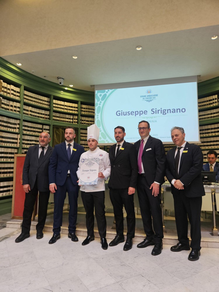 Premio "Giovani Ambasciatori del Territorio": un riconoscimento per Giuseppe Sirignano, studente dell'Isis "Luigi de' Medici" di Ottaviano