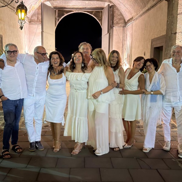 Maturi! ... forse ... 1986-2026: l'amicizia infinita dell'indomita III^ B