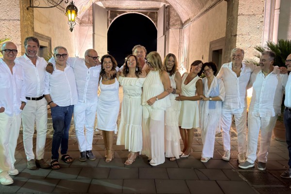 Maturi! ... forse ... 1986-2026: l'amicizia infinita dell'indomita III^ B