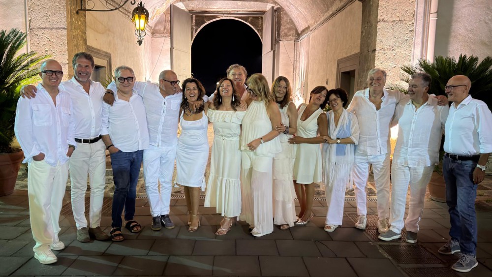 Maturi! ... forse ... 1986-2026: l'amicizia infinita dell'indomita III^ B
