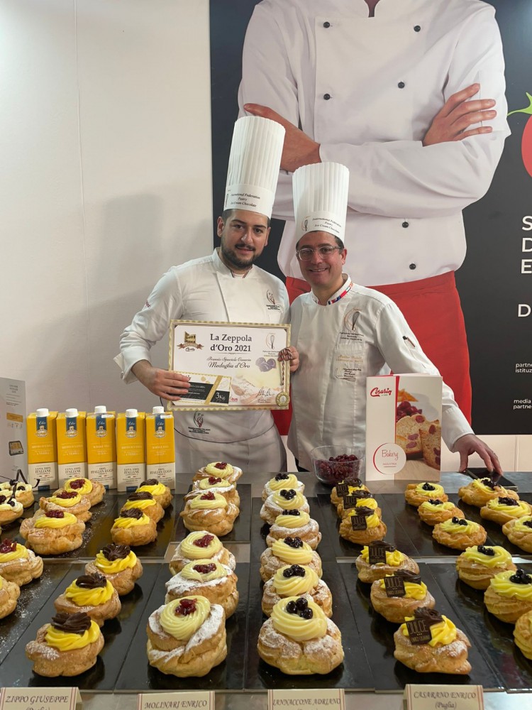 Pasticceria “La Fiorente” in festa: Nello Sepe vince la Zeppola d’Oro 2021