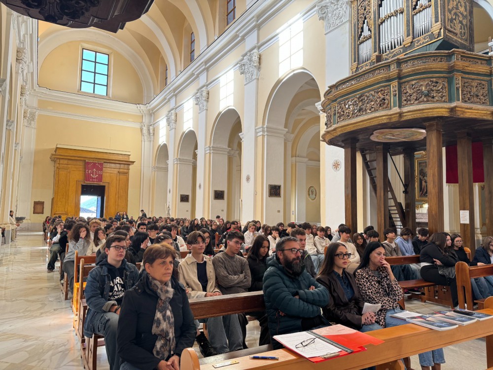 IL RICORDO DI VALENTINO FERRARA DIVENTA UN’OPPORTUNITÀ PER I GIOVANI: PRESENTATO IL BANDO “LO SCRIGNO DEI VALORI”