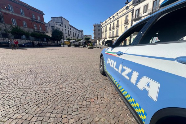 Palma Campania, operazione della Polizia di Stato contro l'immigrazione clandestina: 45 misure cautelari sul territorio vesuviano