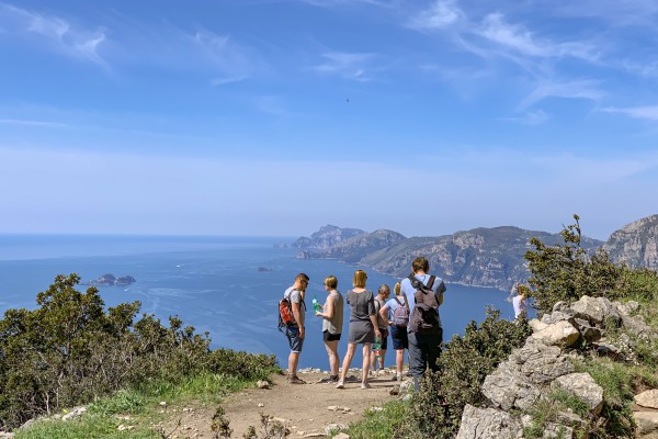 “Viva i Lattari”. Il Parco Regionale dei Monti Lattari ospita tre eventi culturali tra cammini, teatro, danza e l

and art