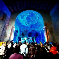 “SOTTO UN CIELO DI PRIMAVERA”: A CIMITILE L’ARTE FIORISCE CON CELESTE NAPOLITANO