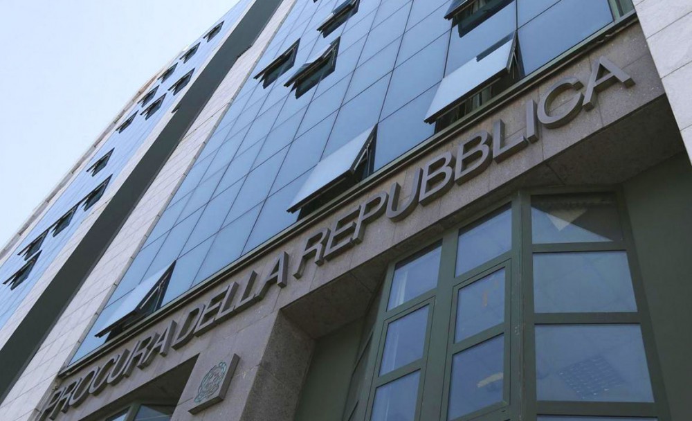 Favoreggiamento all’immigrazione clandestina, falso e truffa: misure cautelari per diciotto persone