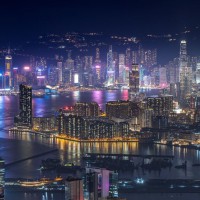 Questione dazi, la Città Metropolitana apre le porte a Hong Kong: Napoli ponte con l’Asia per nuove rotte commerciali