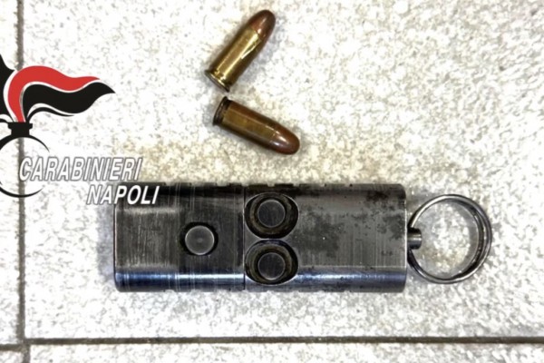 Palma Campania: Penne pronte per uccidere, Carabinieri arrestano 27enne