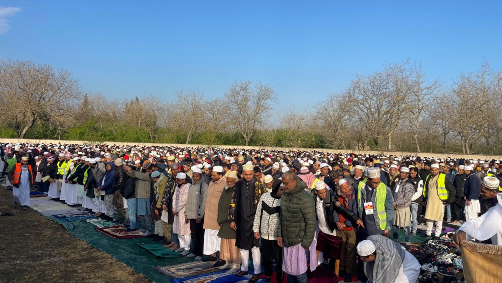 Termina il Ramadan: in migliaia riuniti in preghiera a Palma Campania