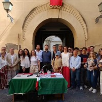 Marigliano consegna la Costituzione ai 18enni: “Un patto di cittadinanza attiva”