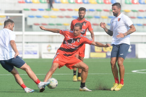 Silvestro, D'Angelo e Peluso gol: la Palmese rimonta l'Afragolese nel test pomeridiano