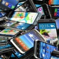 Riciclo dei cellulari: l’oro nascosto nei nostri cassetti