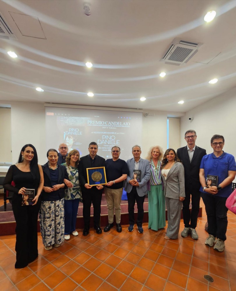 Emozioni in Musica: l’Associazione Culturale Passepartout conferisce ad Alessandro Daniele il ‘Premio Candelaio 2025’