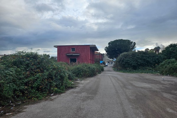 Ferrovia dismessa “Torre – Cancello”, beni in comodato d’uso al Comune di Ottaviano. Il sindaco: “Sarà la Casa del Sociale e della Cultura”