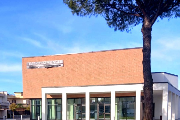 Inaugurato e intitolato al Maestro Peppe Vessicchio il nuovo Teatro Comunale di Cardito