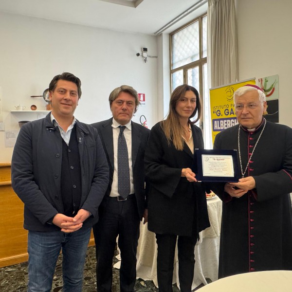 Il Vescovo di Nola incontra la comunità scolastica del Galilei