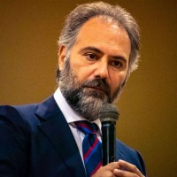CIMITILE IN PRIMA LINEA PER LA LEGALITÀ: IL MAGISTRATO CATELLO MARESCA PRESENTA “IL GENIO DI GIOVANNI FALCONE”