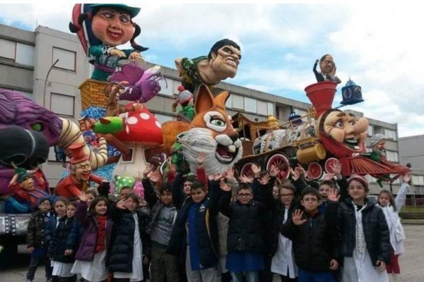 Carnevale Strianese, quattro giorni di festa: torna la 42ª edizione tra carri, musica e spettacoli