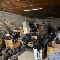 Auto rubate e cannibalizzate in un capannone abusivo: una centrale dell'illecito scoperta a Palma Campania