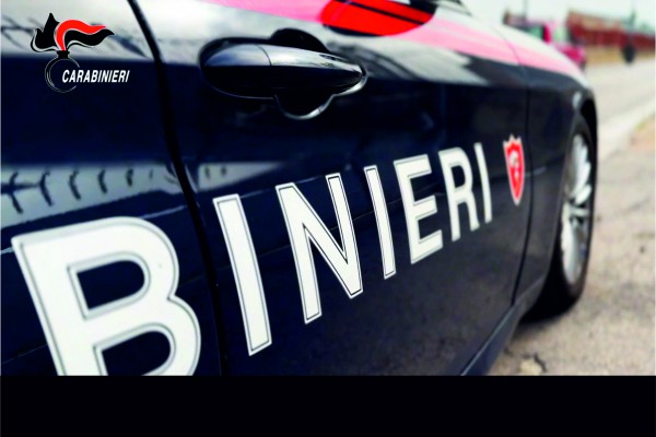 Annuncia il suicidio agli amici e va in stazione: salvato dai Carabinieri
