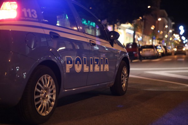 Polizia, un uomo fermato per tentato omicidio