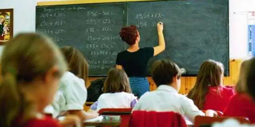 Palma Campania, il 2020 si chiude senza il ritorno in classe: a scuola dal 7 gennaio