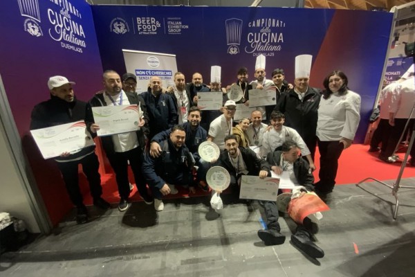 Campionati della Cucina Italiana: pioggia di medaglie per il Team Cuochi Vesuvio