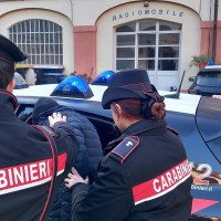 Smantellata centrale operativa delle truffe. Carabinieri eseguono misura per 8 persone