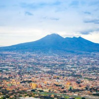 Scoperta a Pompei, non sono reperti ma droga, denaro e un fucile. 32enne in manette