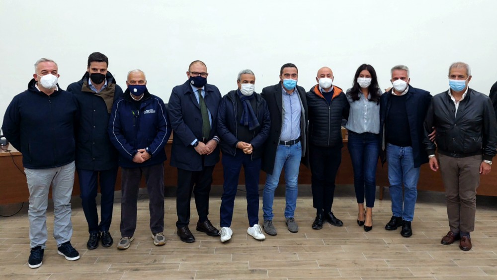 Coordinamento istituzionale dei sindaci del Vesuviano contro l ' emergenza Microcriminalità: " chiediamo un intervento al Prefetto e al Ministero