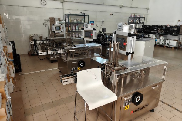 Liquidi per sigarette elettroniche: sequestrato laboratorio di produzione a Casalnuovo