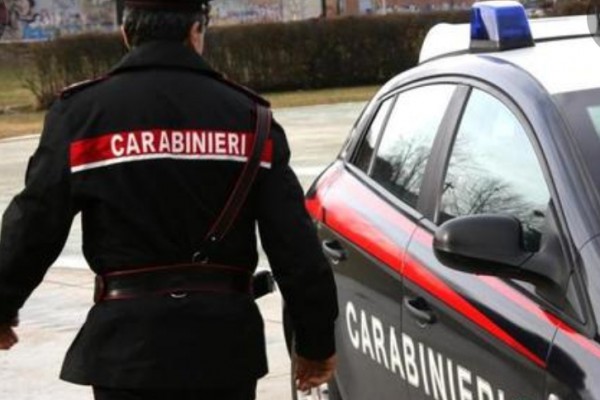 Arrestati: tentavano un furto d'auto con un cacciavite.