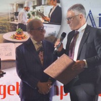 La Camera di Commercio di Napoli premia Michele Piccolo come eccellenza d’impresa per aver “umanizzato” il commercio