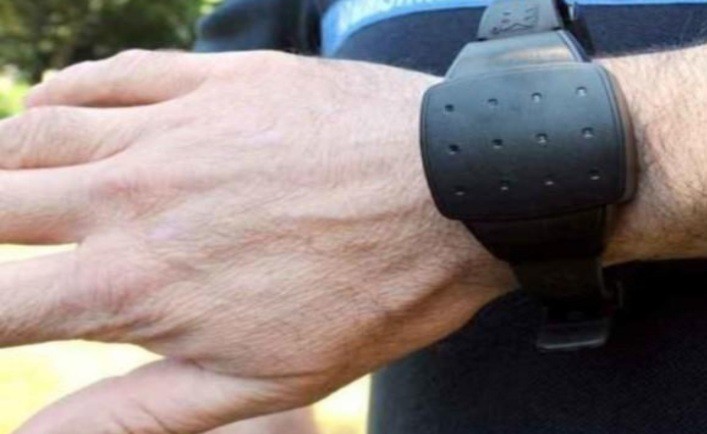Perseguitava una 40enne di Palma: identificato lo stalker, installato il braccialetto elettronico