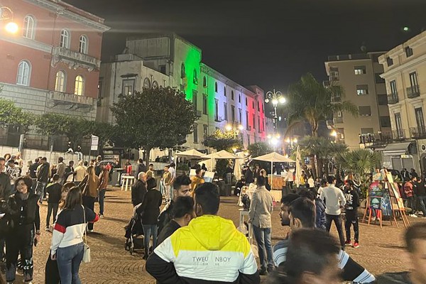 La Storia diventa arte in piazza De Martino: "Palma Estemporanea" non smette di stupire