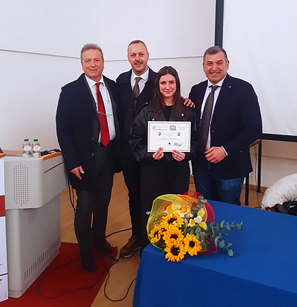 Il Liceo "Albertini" trionfa al Certamen Nolanum con la studentessa Maria Paola Trinchese