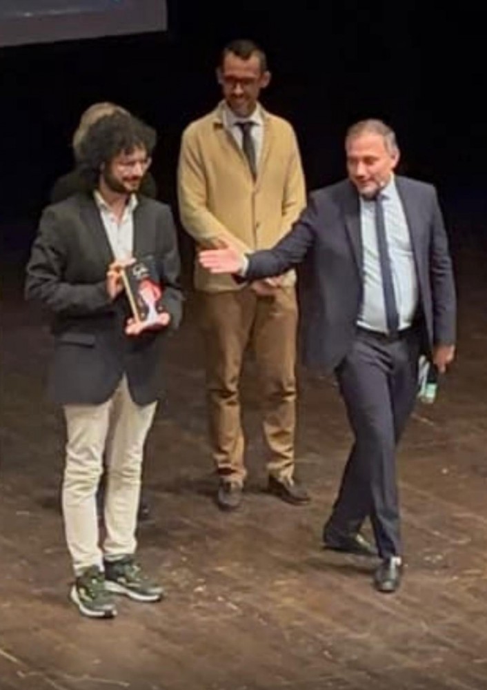 Elio Parascandalo premiato a Massa Carrara: Eccellenza Italiana per la poesia al Premio Internazionale Sandomenichino