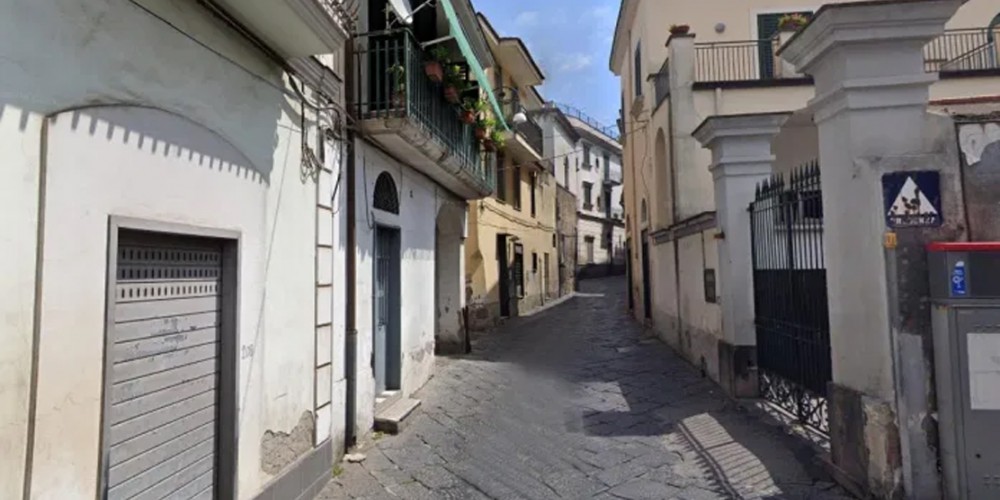 Palma Campania, furto con destrezza all'edicola di via San Felice
