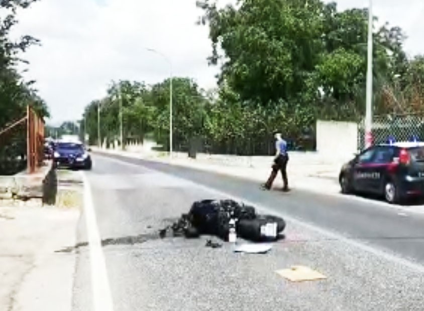 Scontro tra una moto e un camion a Palma Campania: centauro finisce in ospedale