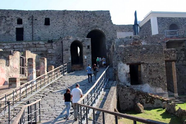 Pompei Scavi, riaperto l'ingresso da Porta Marina