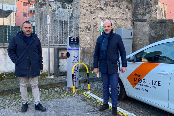 Il Car Sharing decolla a Striano: al via il servizio di noleggio delle auto 100% elettriche